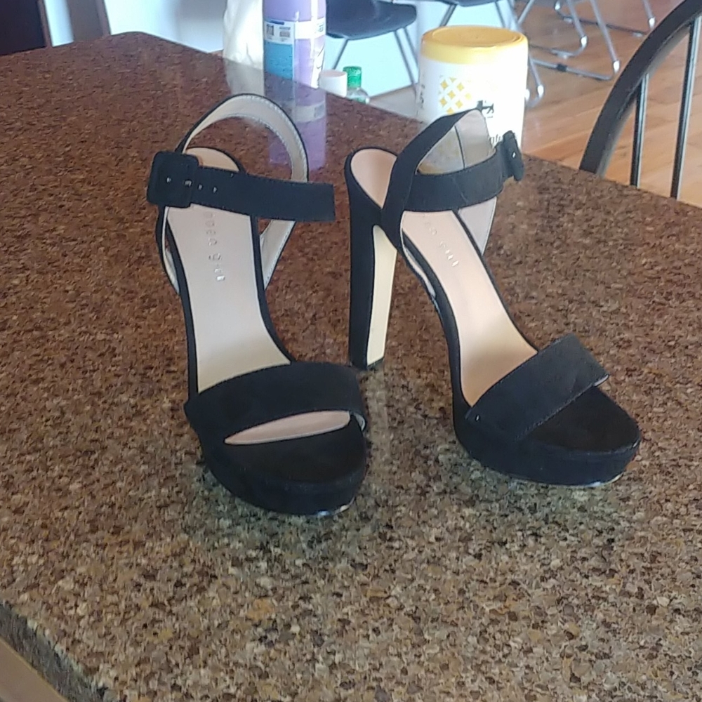 Madden Girl pumps